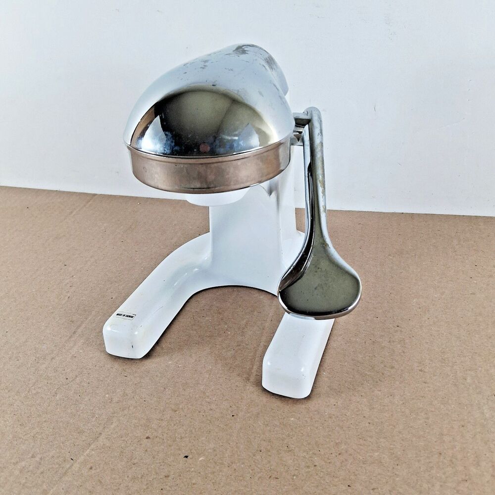 Countertop Ramcon Chrome & White Enamel Manual Citrus Juicer Vintage
